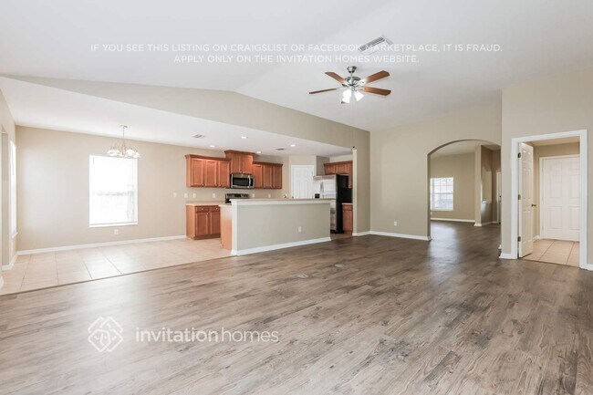 Foto del edificio - 12069 Warwick Cir