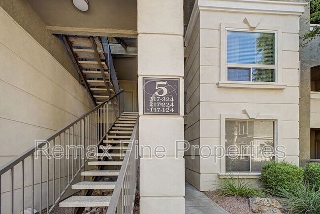 Building Photo - 5303 N 7th St