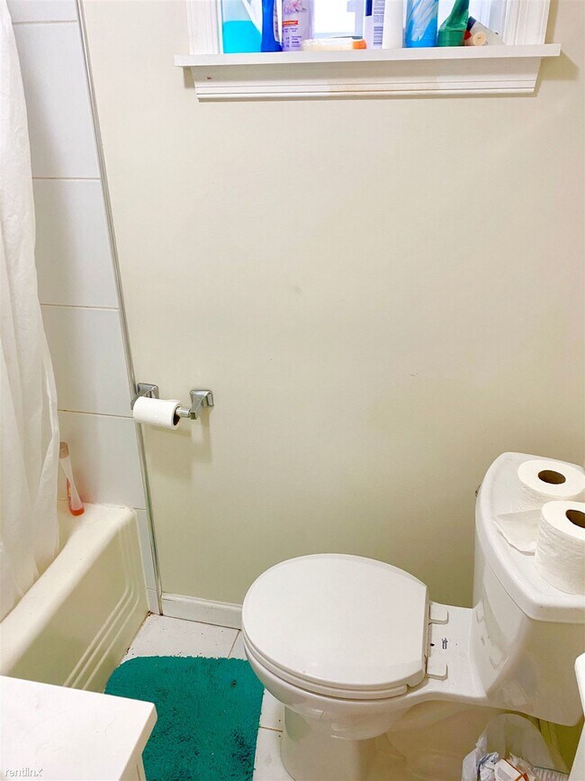 Foto del edificio - 1 br, 1 bath Condo - 811 Houston Ave Apt 3