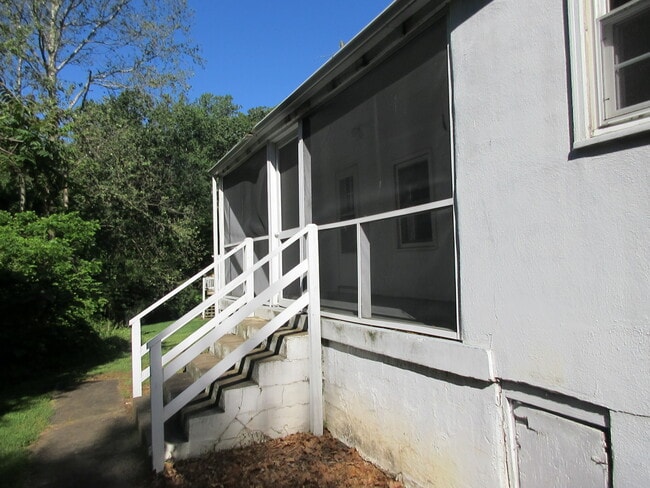 Building Photo - 254 Stribling Ave