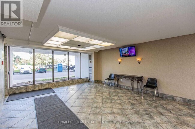 Building Photo - 17 Knightsbridge Rd