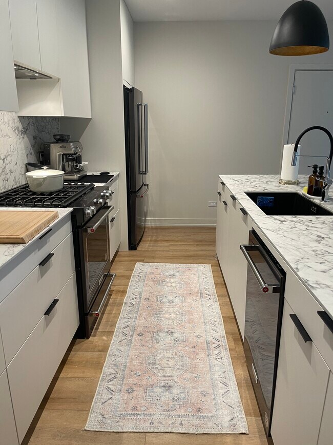 Building Photo - 4153 W Melrose St