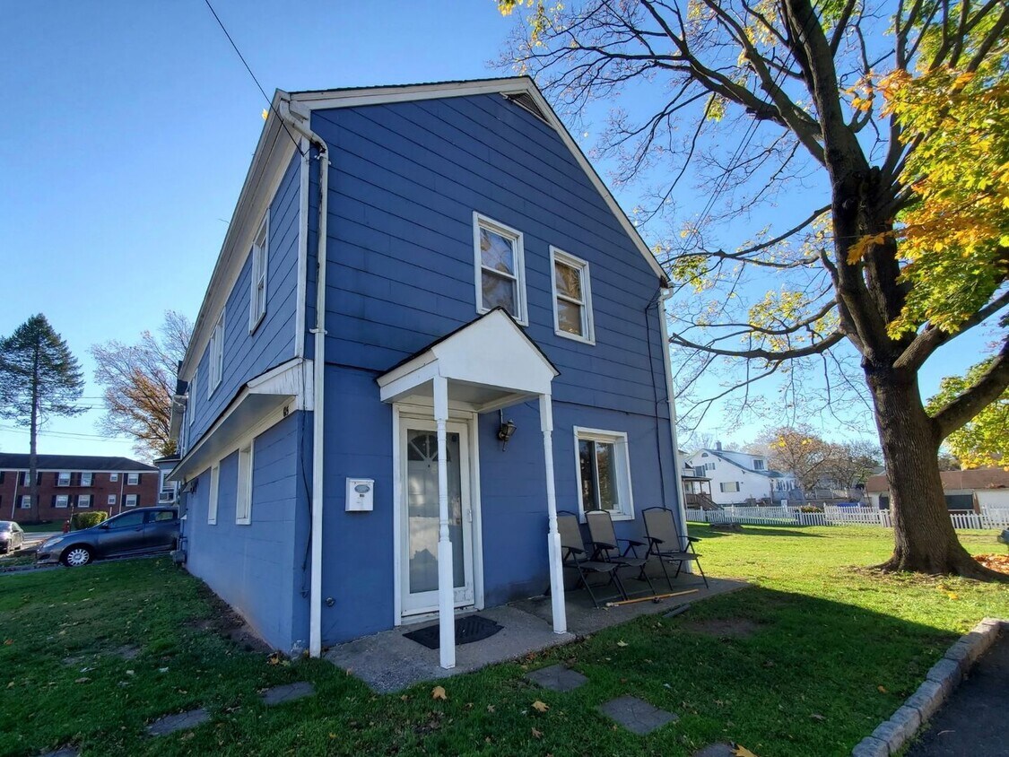 Primary Photo - 615 Ridgewood Ave
