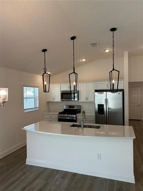 Building Photo - 6986 Elaine Ct