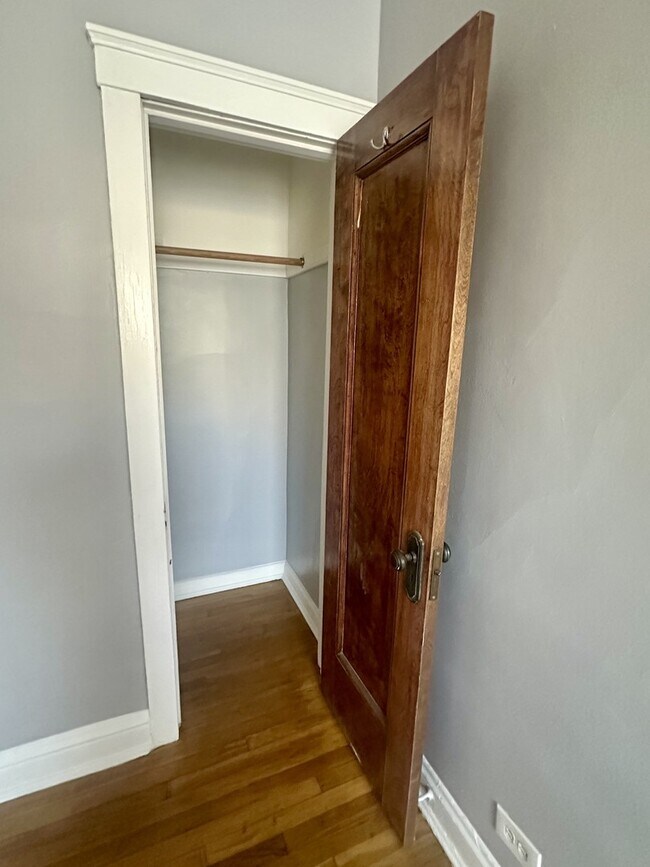 Foto del edificio - 5358 N Winthrop Ave