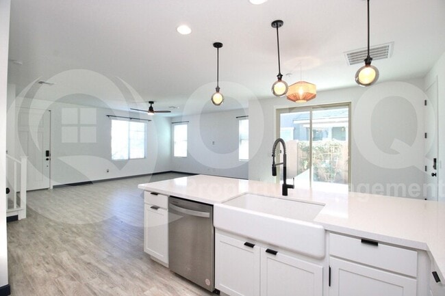 Building Photo - 25830 N 20th Ln