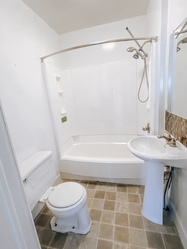 Foto del edificio - 3 Bedroom, 2 Bath House