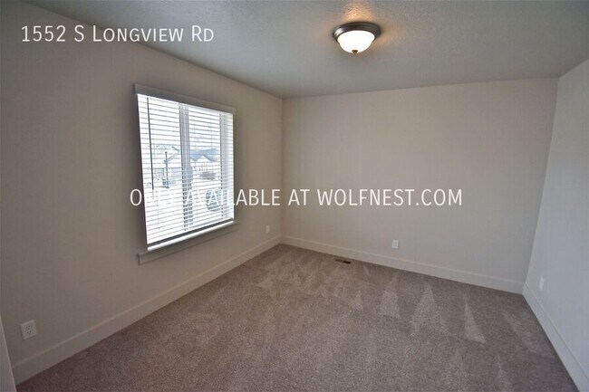 Foto del edificio - Spacious 4 Bedroom Santaquin Upstairs Unit!