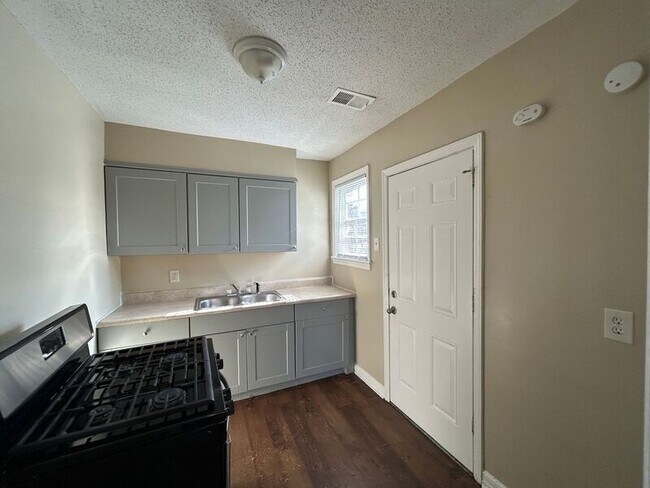 Foto del edificio - 1082 Garland St