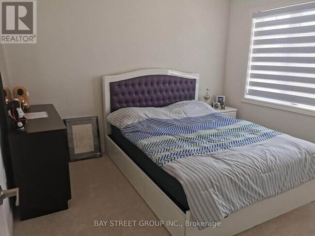 Photo du bâtiment - 50 Crofting Cres