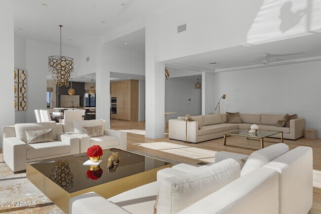 Foto del edificio - 5841 N Echo Canyon Cir