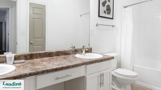 Building Photo - 925 Canterbury Rd NE