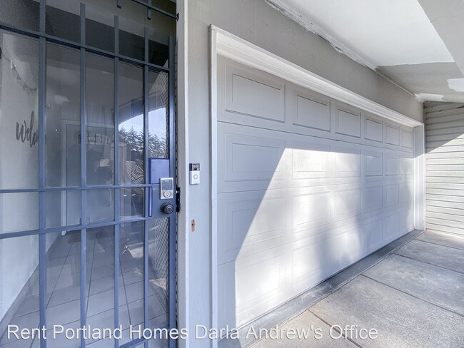 Building Photo - 2 br, 2.5 bath House - 4433 Thunder Vista Ln