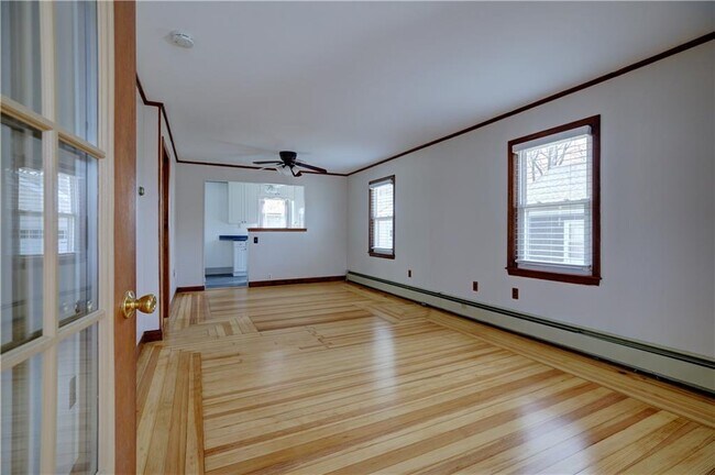 Foto del edificio - 22 Burdick Ave