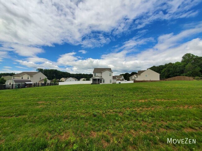 Building Photo - 116 Summerfield Ct