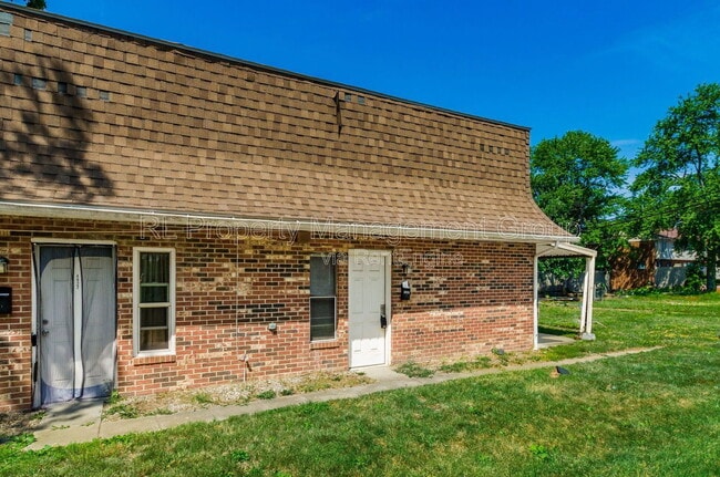 Building Photo - 4925 Myers Rd