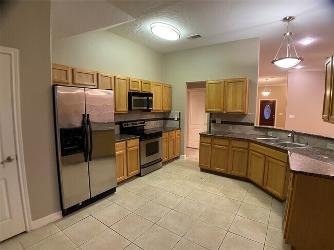 Foto del edificio - 13510 Wintercrest Dr