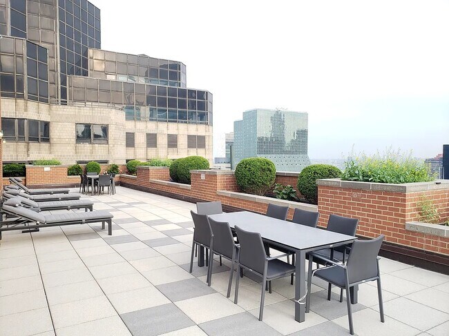 Foto del edificio - 236 E 47th St