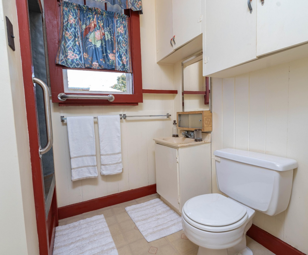 Building Photo - 33 Poni Pl