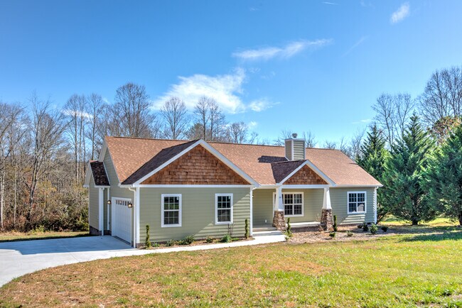 Building Photo - 265 Lewis Creek Dr