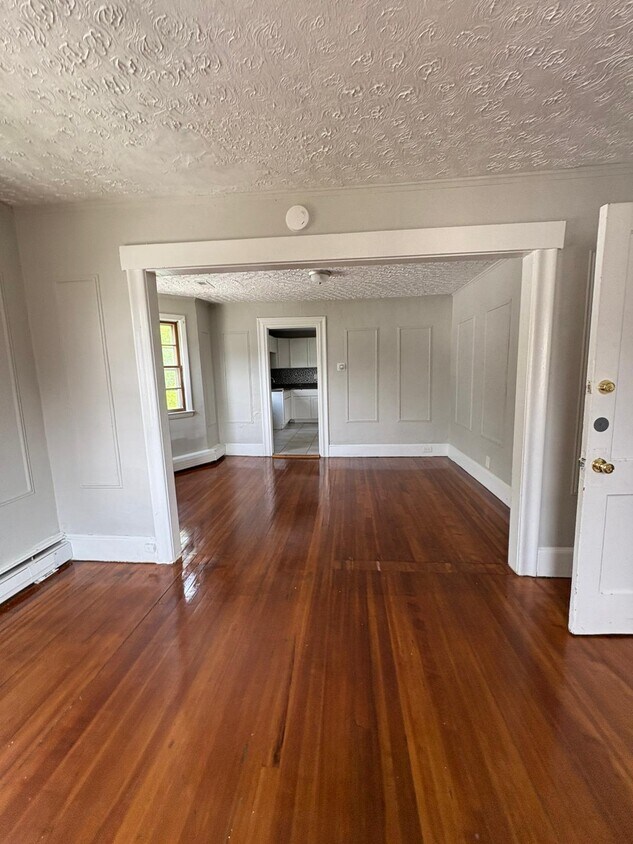 Foto principal - 93 Wharton Pl