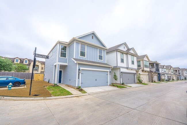 Building Photo - 10303 Harmon Smith Dr.