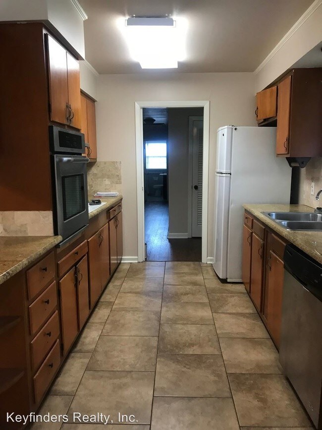 Foto del edificio - 4 br, 2 bath House - 724 Woodhaven St.