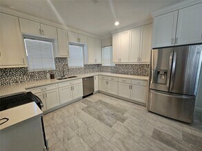 Building Photo - 2312 Blodgett St Building Photo - 2312 Blodgett St