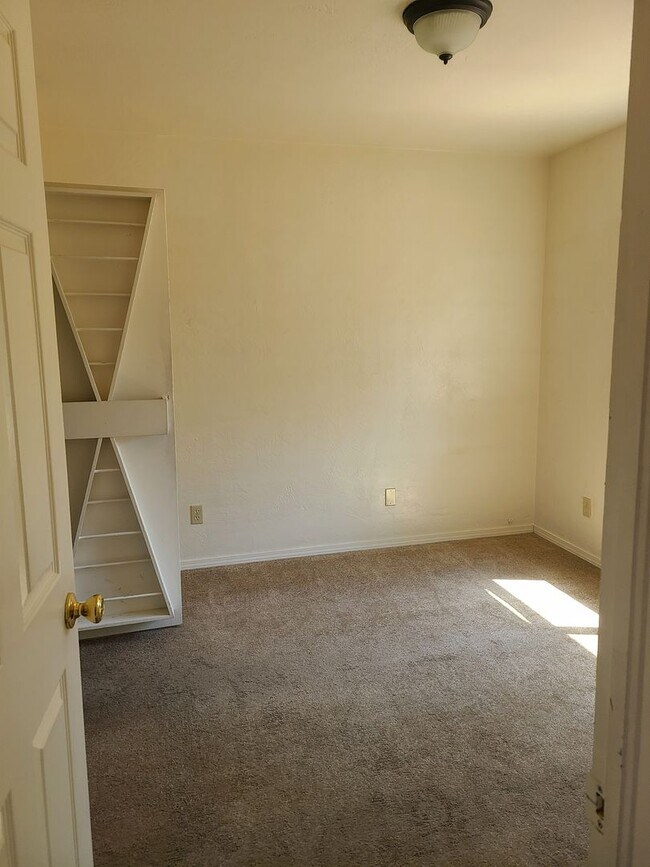 Foto del edificio - Cute Duplex 1 Bedroom 1 Bathroom