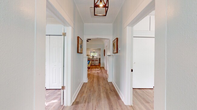 Foto del edificio - 1504 E 33rd Ave