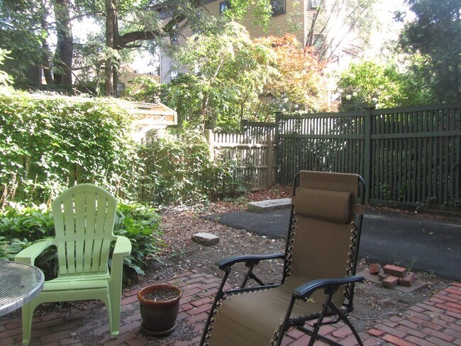 Foto del edificio - 16 Shepard St