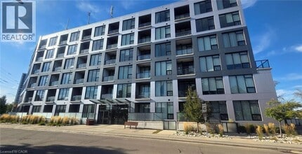 Building Photo - 690 King St W