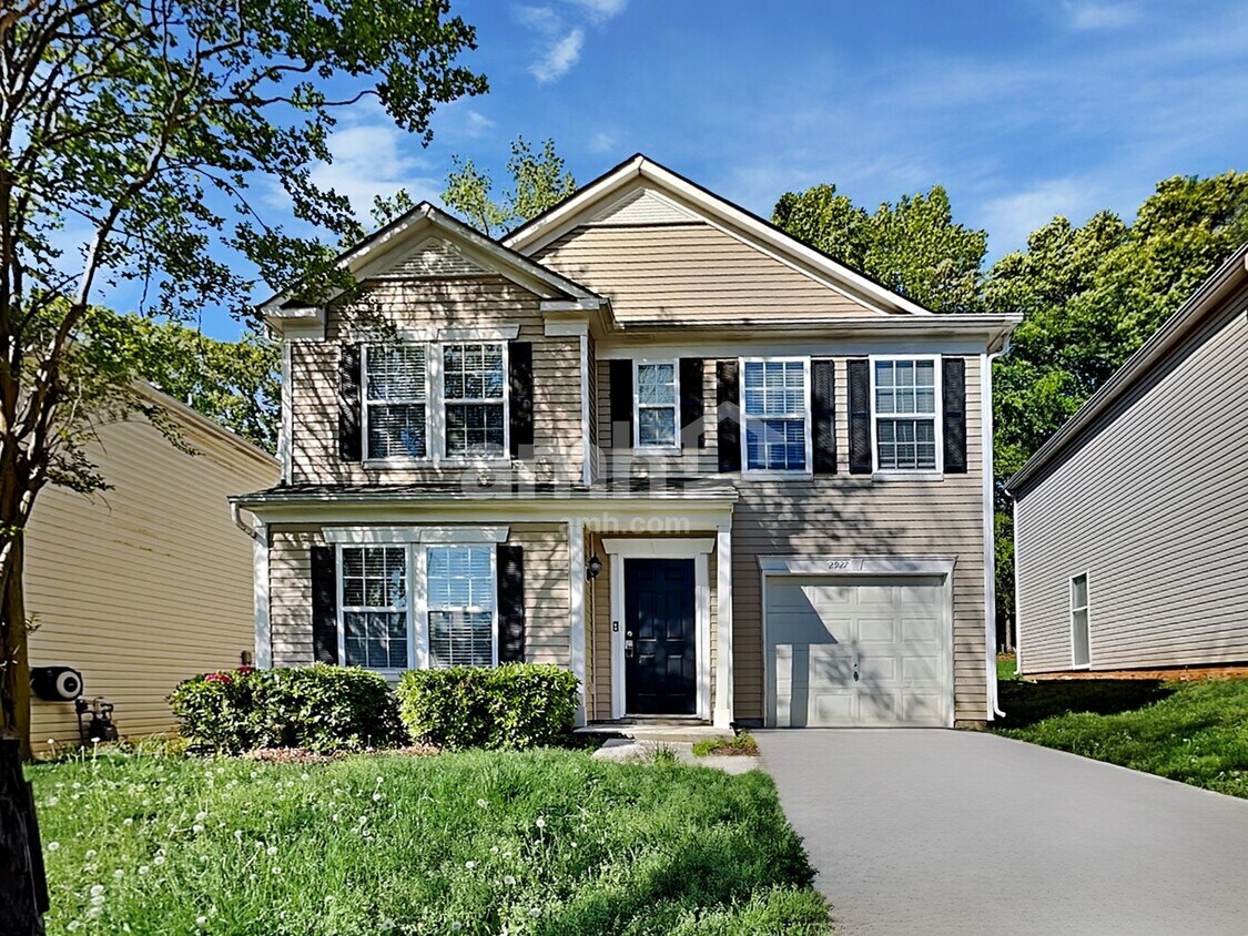 Foto principal - 2927 Meadow Knoll Dr