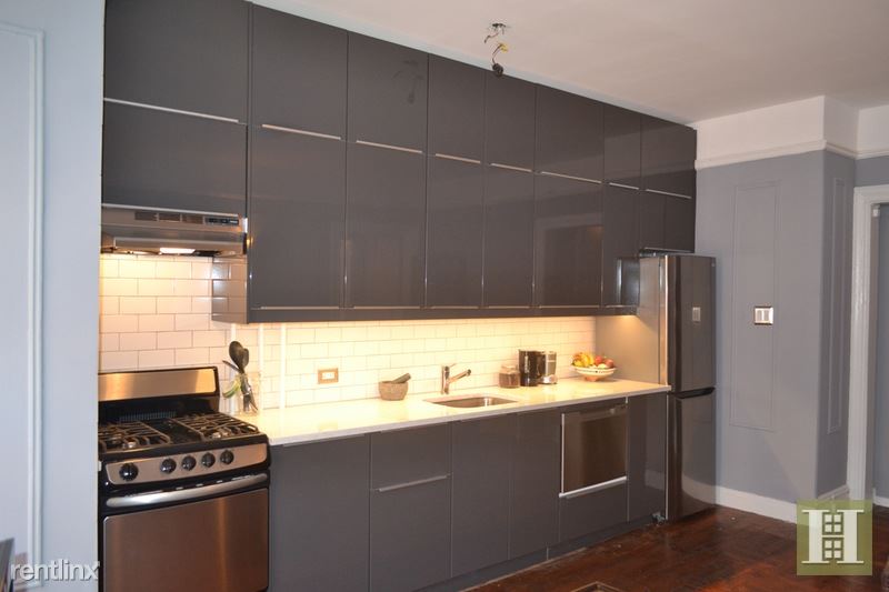 Building Photo - 825 Walton Ave