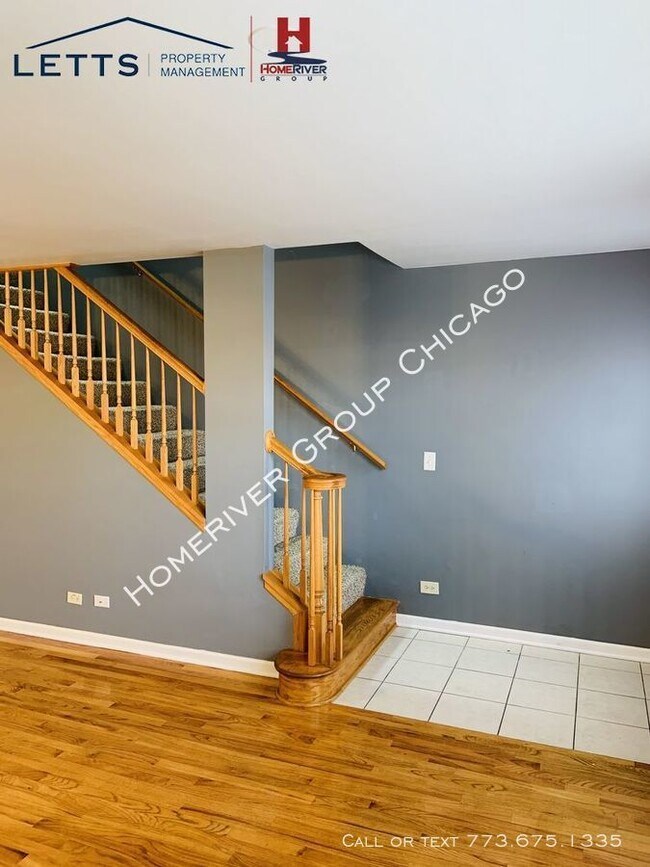 Foto del edificio - 209 E Lake St