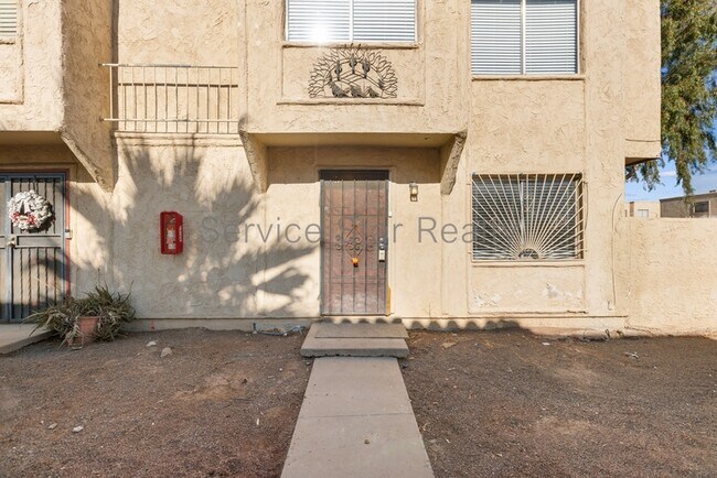 Foto del edificio - 1452 N 54th Ln