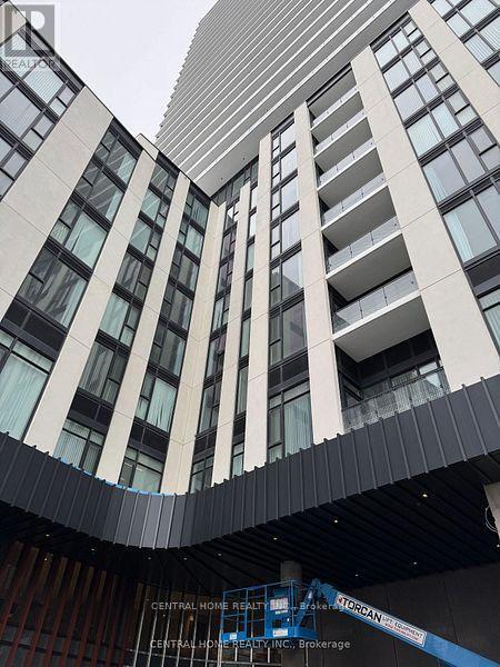 Photo du bâtiment - 5858 Yonge St