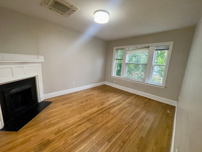 Foto del edificio - Gardner St Allston - 2bed / 1bath - No Fee - Modern Apartment