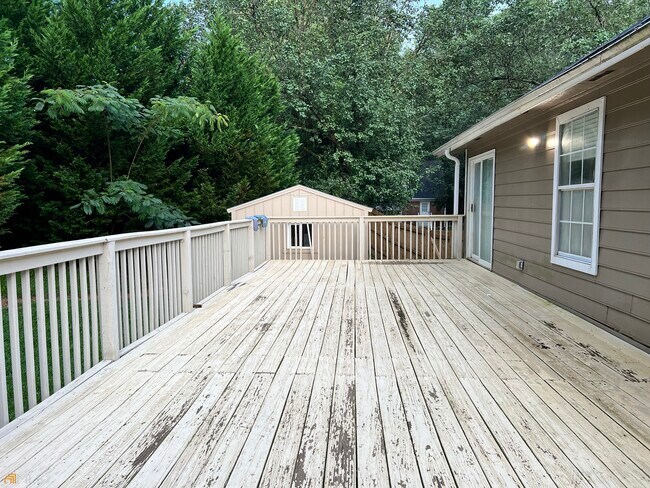 Foto del edificio - 4000 Cooper Lake Ct