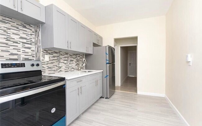 Foto del edificio - 959 E 221st St