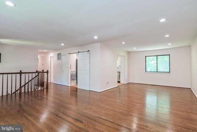 Foto del edificio - 7807 Trammell Rd