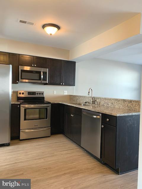 Building Photo - 105 Mayfair Pl