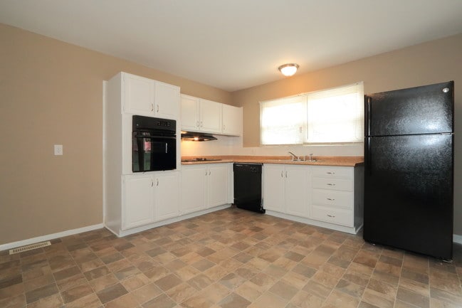 Building Photo - 12890 Danube Drive