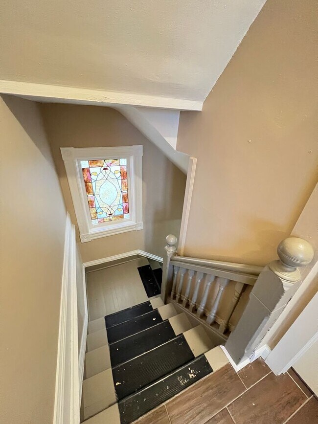 Foto del edificio - 419 N 1st Ave W