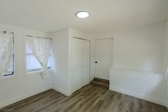 Building Photo - 599 Carolina Ave