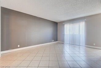 Building Photo - 3151 N Soaring Gulls Dr