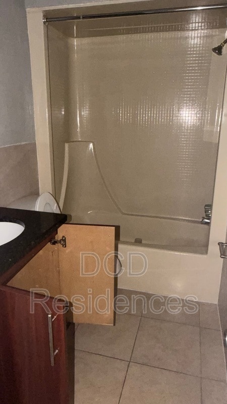 Foto del edificio - 612 Sally Ln S