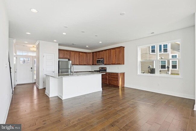 Building Photo - 25041 Tanager Ln