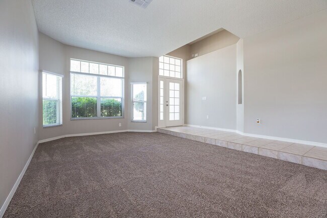 Building Photo - 3337 Bellingham Dr