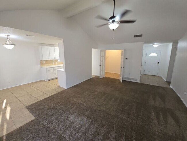 Foto del edificio - ***Charming Fort Worth 4 Bed 2 Bath w/ Gar...